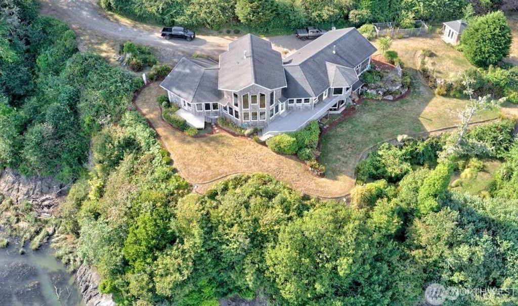Photo of 194 SW Robert Gray Drive, Ilwaco, WA 98624 (MLS # 2512580)