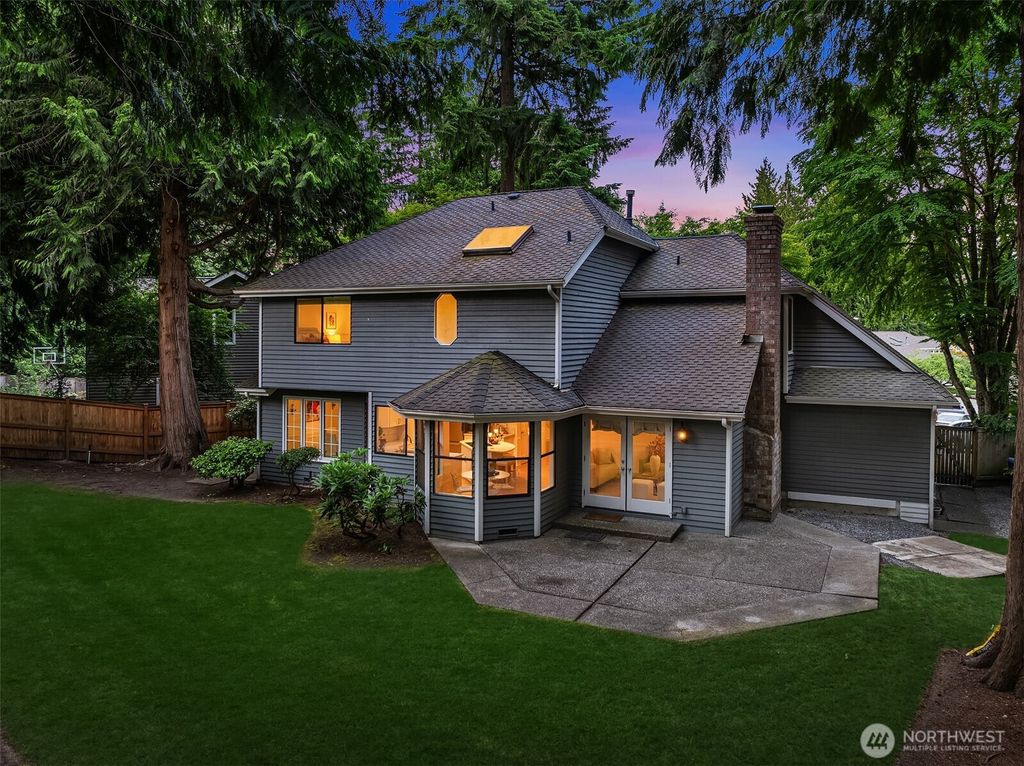 Photo of 14155 177th Avenue NE, Redmond, WA 98052 (MLS # 2363102)