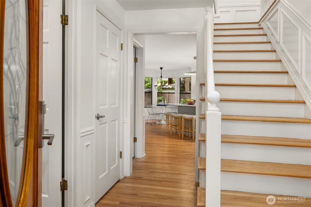 Photo of 14155 177th Avenue NE, Redmond, WA 98052 (MLS # 2363102)