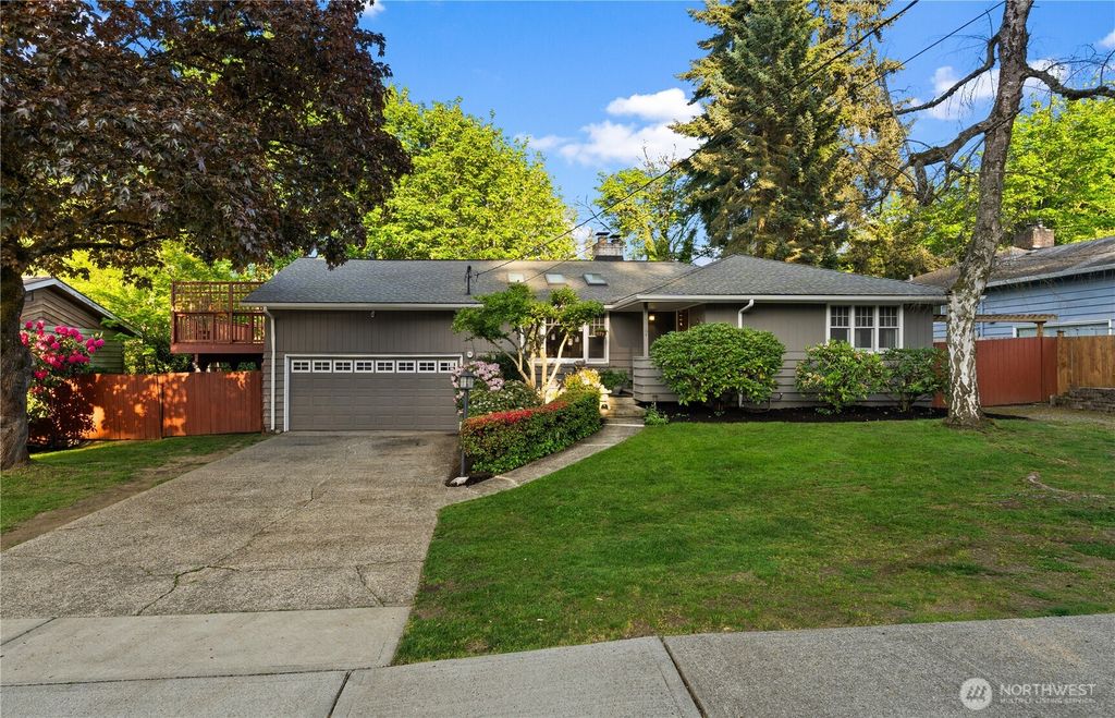 Photo of 4918 119th Avenue SE, Bellevue, WA 98006 (MLS # 2518991)