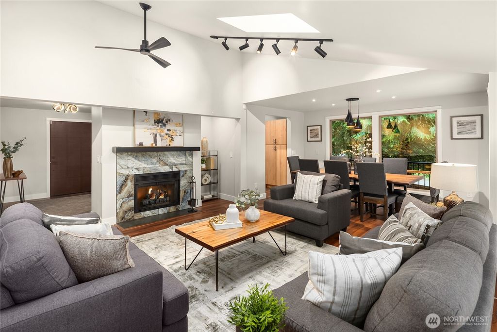 Photo of 2105 135th Place SE, Bellevue, WA 98005 (MLS # 2487668)