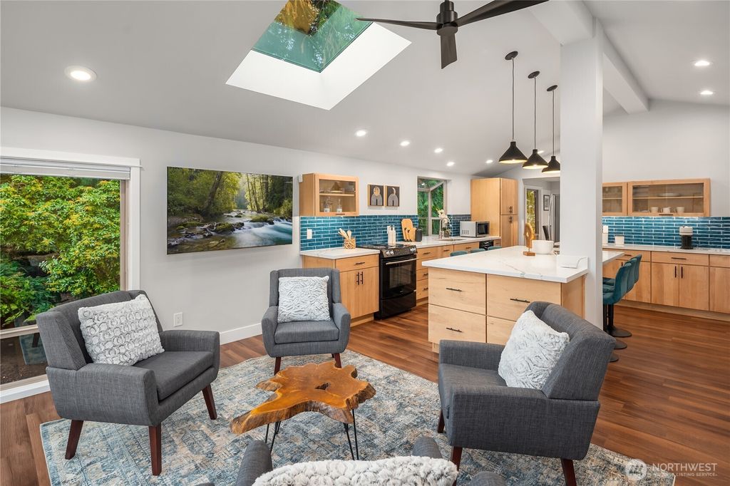 Photo of 2105 135th Place SE, Bellevue, WA 98005 (MLS # 2487668)