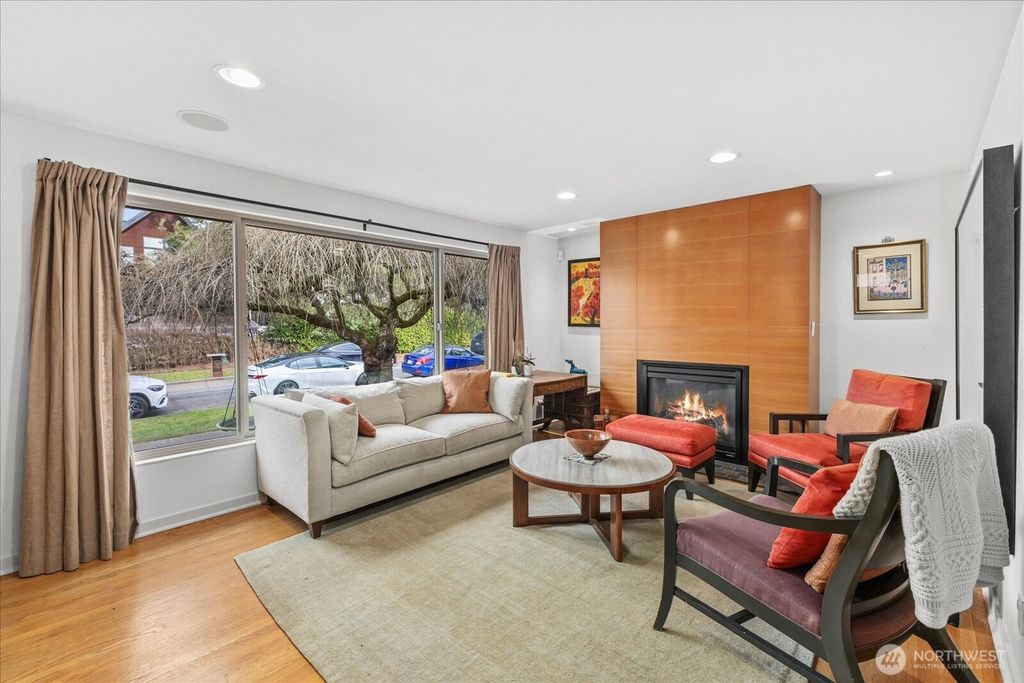 Photo of 3309 W Thurman St, Seattle, WA 98199 (MLS # 2436864)