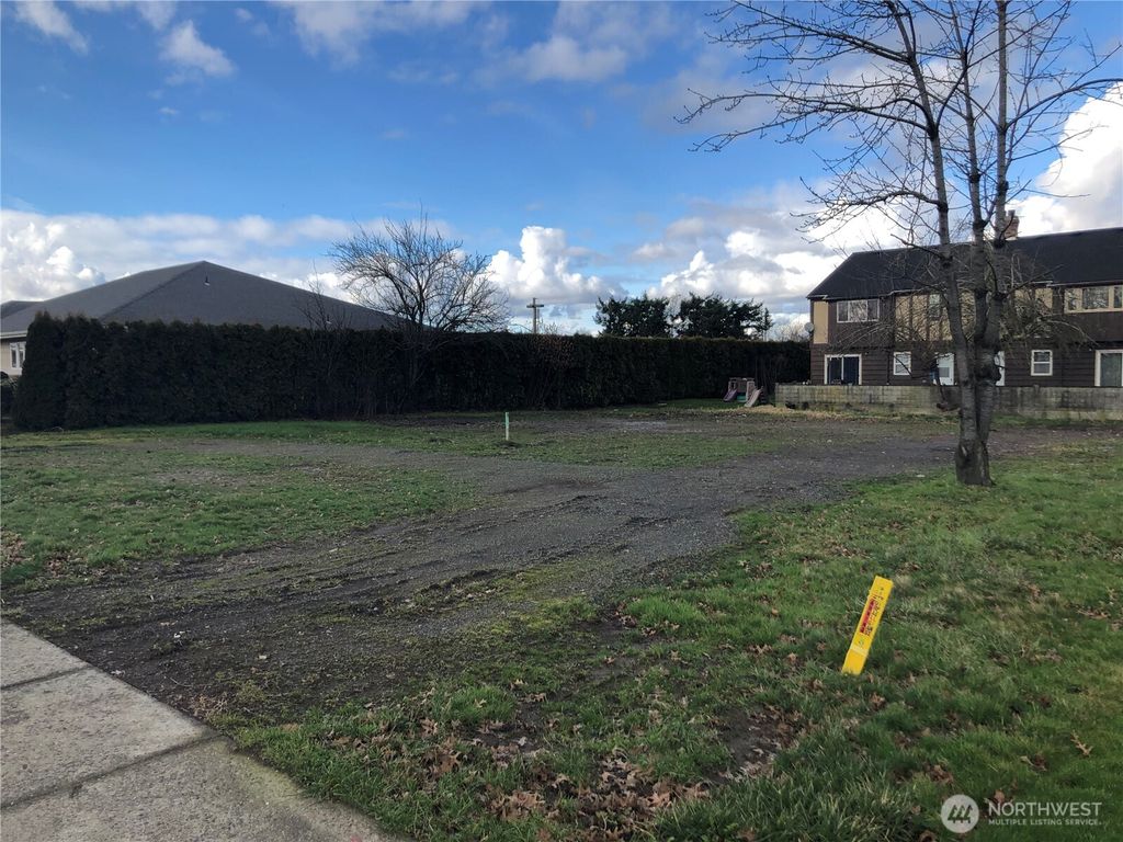 Photo of 207 E Main Street, Everson, WA 98247 (MLS # 2471005)