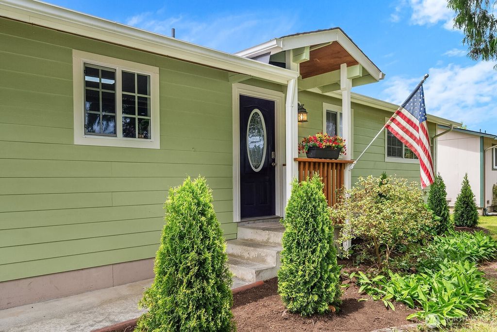 Photo of 4952 Milwaukee Avenue, Carnation, WA 98014 (MLS # 2399048)