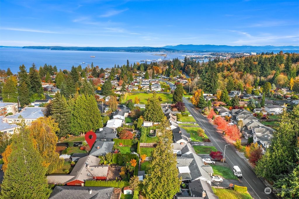 Photo of 307 Elm Street, Everett, WA 98203 (MLS # 2306660)