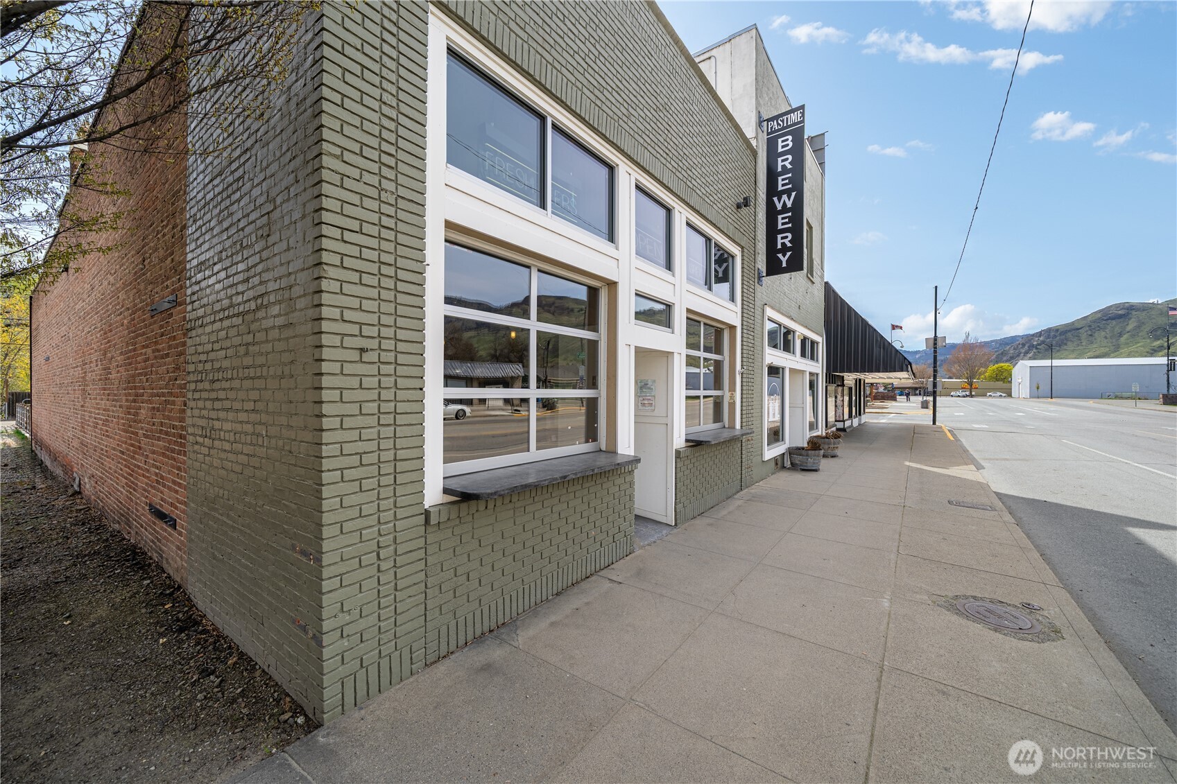 1307 Main Street