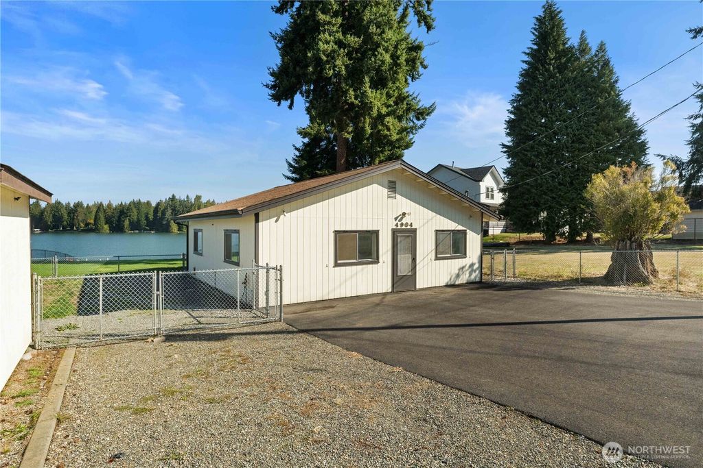 Photo of 4904 N Island Drive, Bonney Lake, WA 98391 (MLS # 2455416)