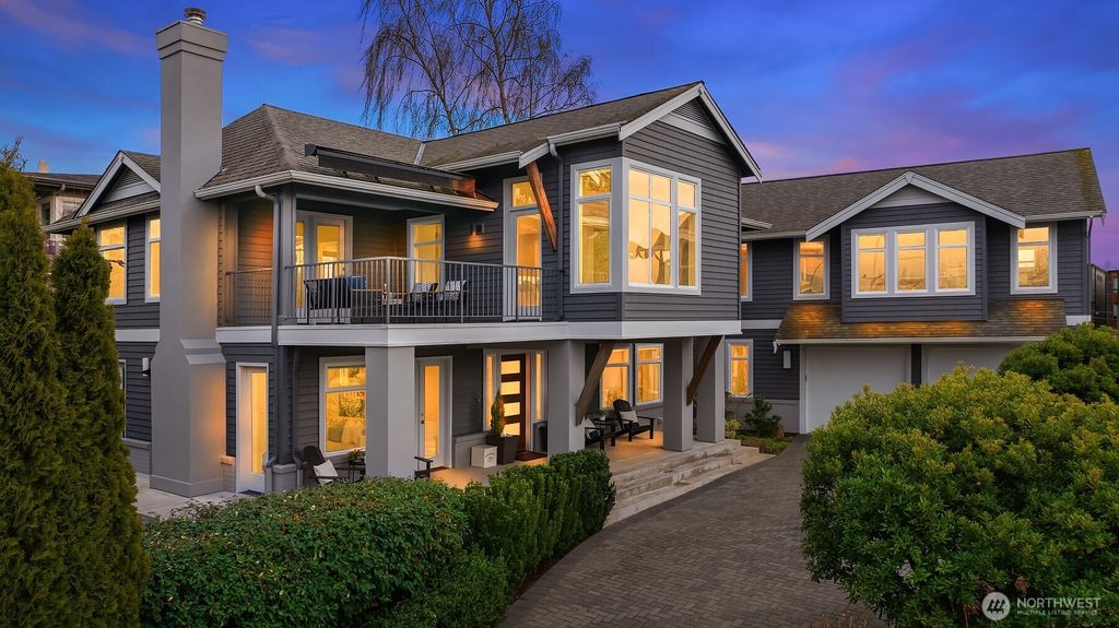 Photo of 403 6th Avenue S, Kirkland, WA 98033 (MLS # 2333330)