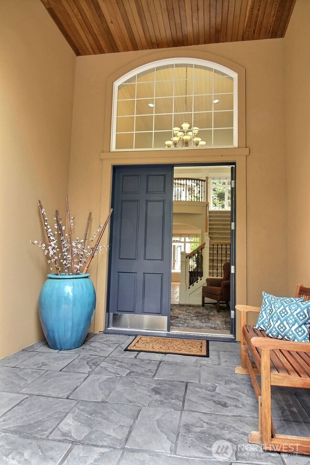 Photo of 410 214th Avenue SE, Sammamish, WA 98074 (MLS # 2359226)