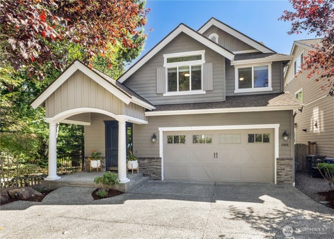 Photo of 17468 NE 123rd Way, Redmond, WA 98052 (MLS # 2568956)