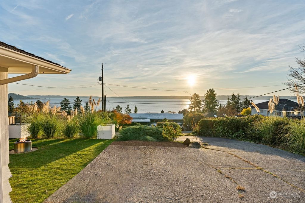 Photo of 12138 Marine View Drive SW, Burien, WA 98146 (MLS # 2210367)