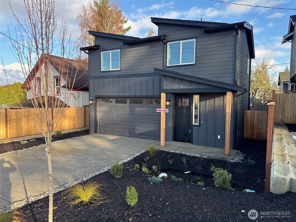 Photo of 3205 19th Street #B, Everett, WA 98201 (MLS # 2453616)