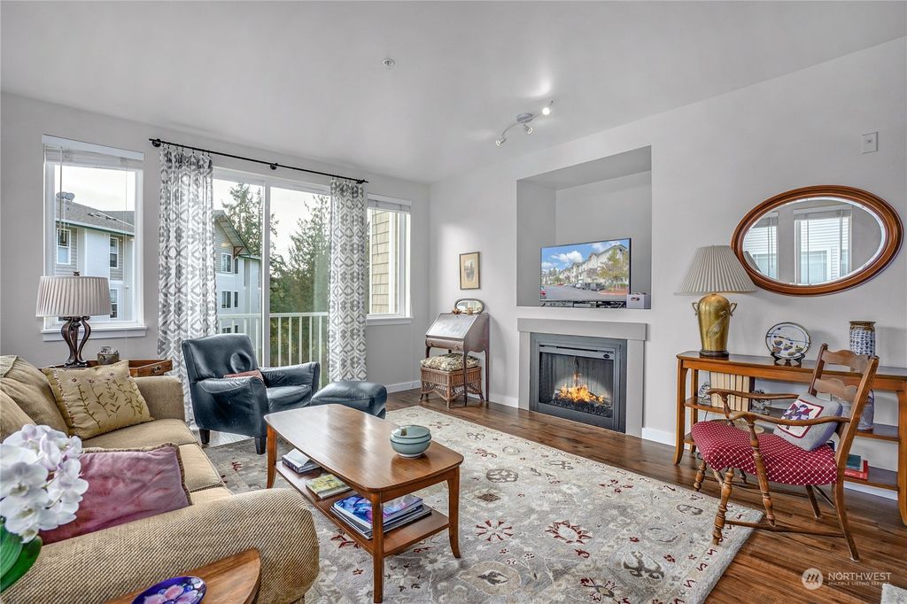 Photo of 13301 SE 79th Place #B301, Newcastle, WA 98059 (MLS # 2172756)