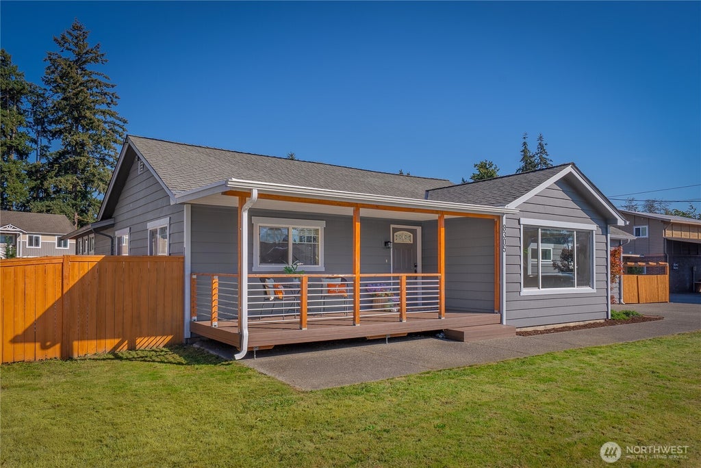 Photo of 8305 51st Avenue NE, Marysville, WA 98270 (MLS # 2584352)