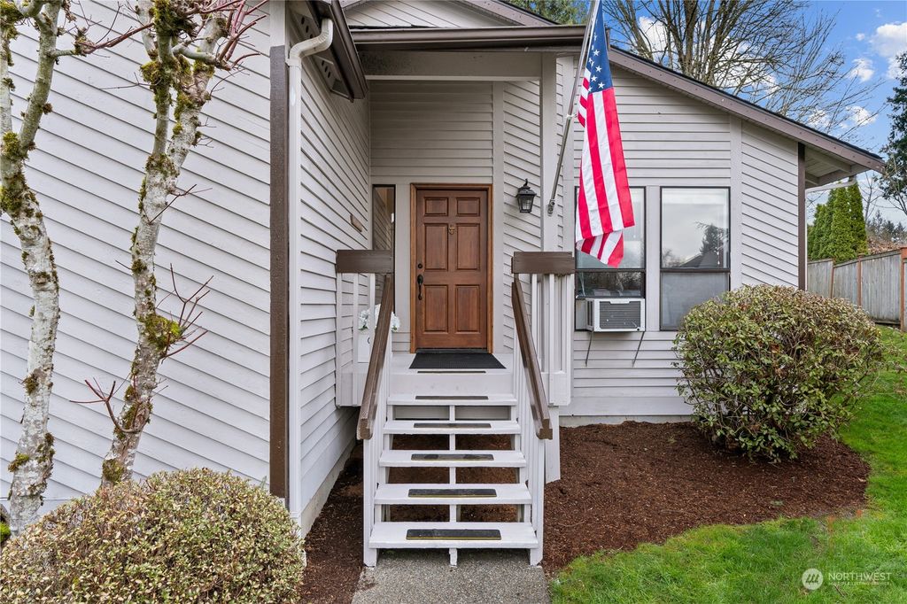 Photo of 14425 SE 258th Place, Kent, WA 98042 (MLS # 2207117)