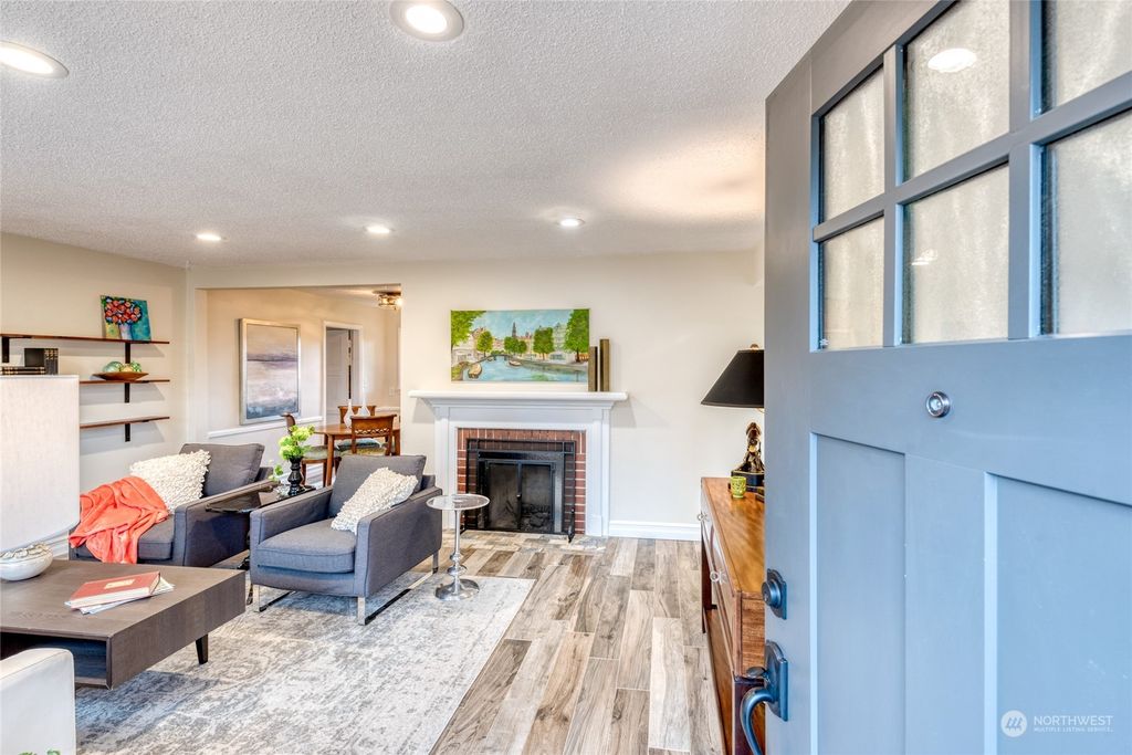 Photo of 3915 SW Rose Street, Seattle, WA 98136 (MLS # 2208868)