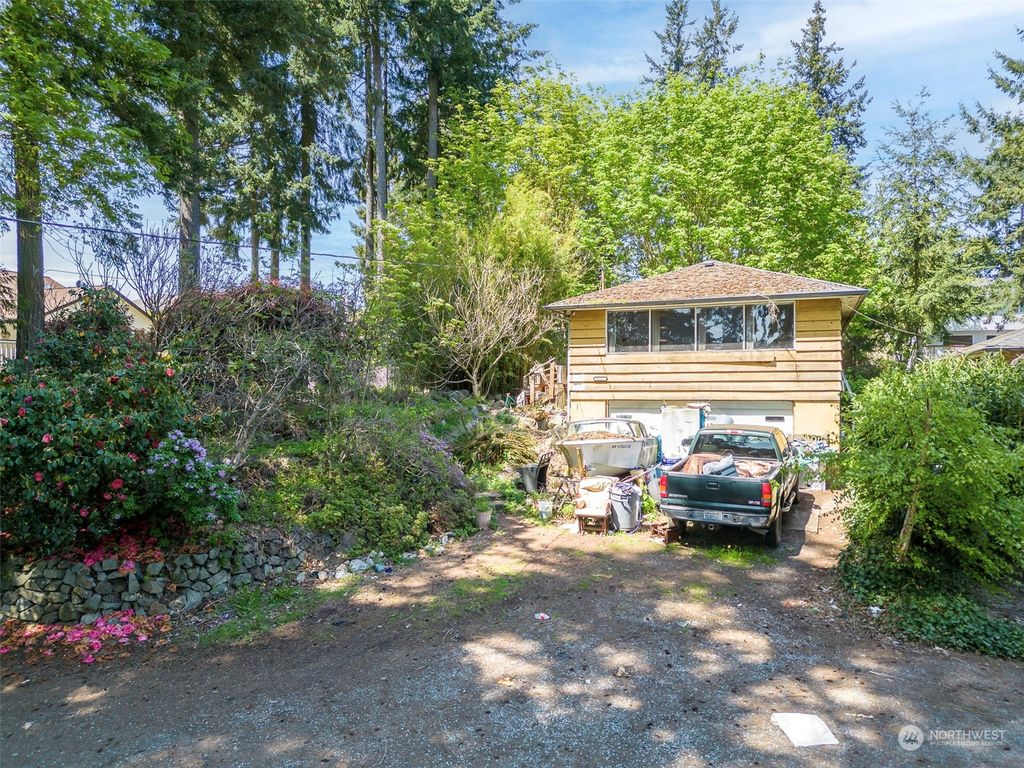 Photo of 2020 S 304th Street, Federal Way, WA 98003 (MLS # 2059164)