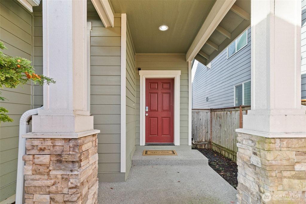 Photo of 16428 80th Avenue E, Puyallup, WA 98375 (MLS # 2455772)