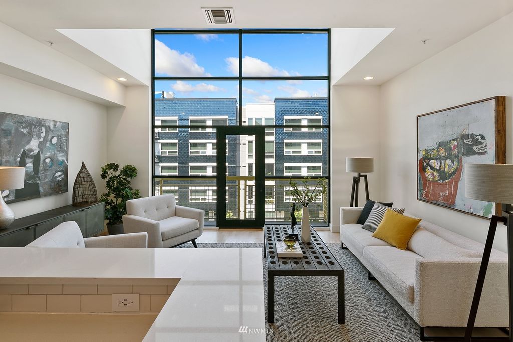 Photo of 615 E Pike Street #402, Seattle, WA 98122 (MLS # 1972250)