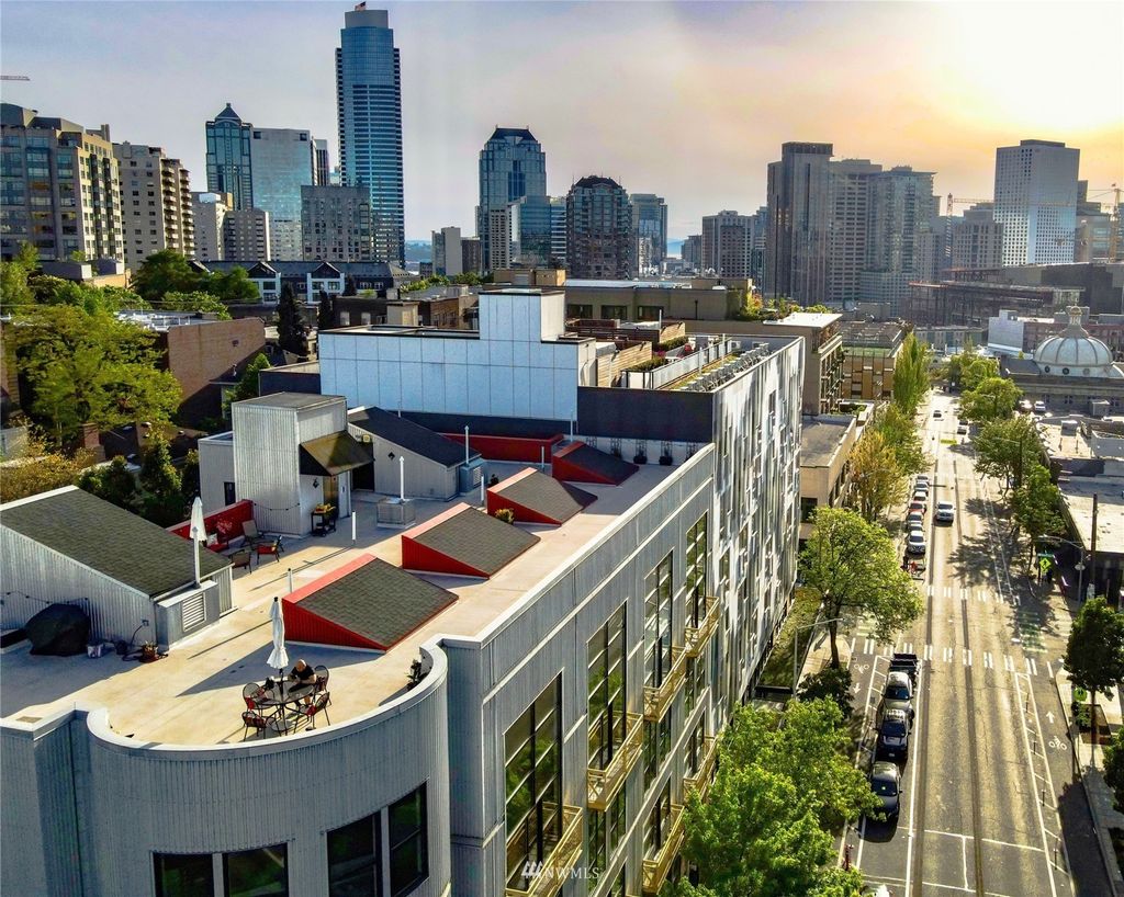 Photo of 615 E Pike Street #402, Seattle, WA 98122 (MLS # 1972250)