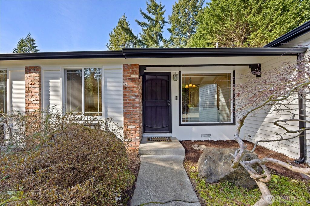 Photo of 31911 42nd Ave Ave SW, Federal Way, WA 98023 (MLS # 2486830)