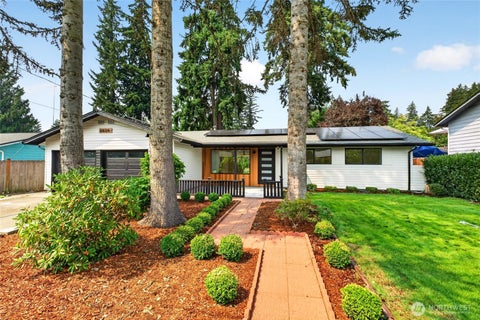 Photo of 3035 18th Street SE, Auburn, WA 98092 (MLS # 2584461)