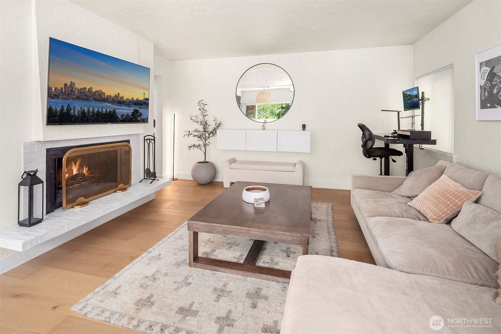 Photo of 5801 Phinney Avenue N #103, Seattle, WA 98103 (MLS # 2400337)