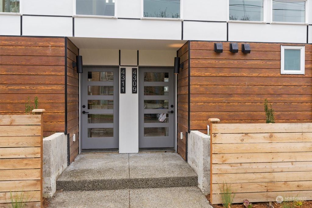 Photo of 4309 26th Avenue SW, Seattle, WA 98106 (MLS # 2046864)