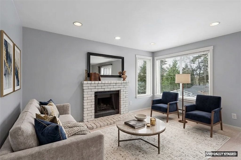 Photo of 11215 NE 128th Street #L301, Kirkland, WA 98034 (MLS # 2503030)
