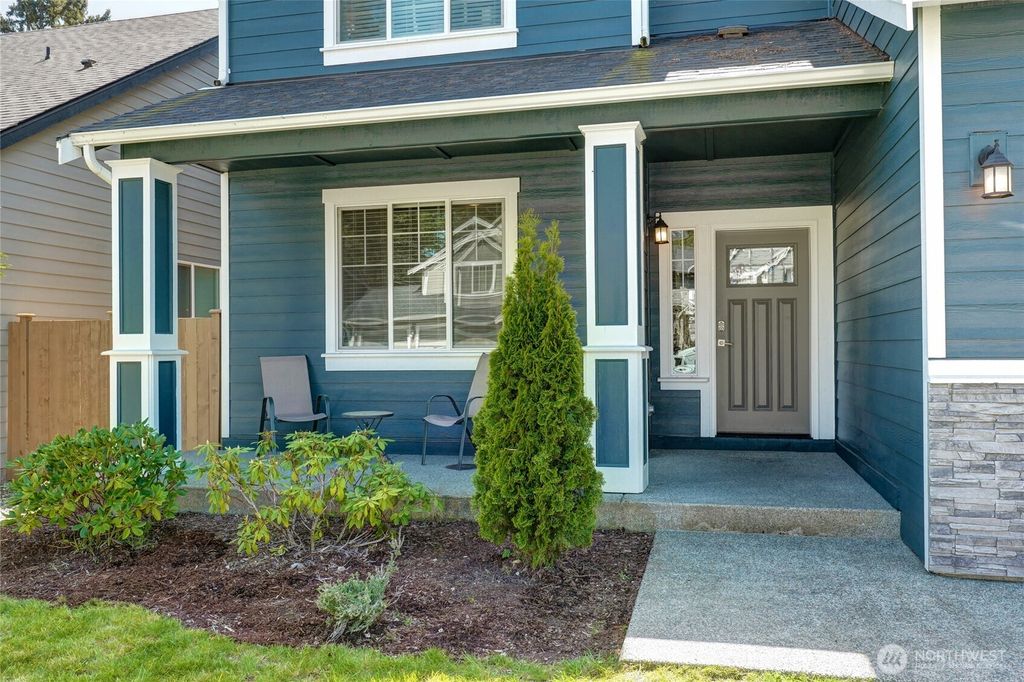Photo of 210 191st Court E, Spanaway, WA 98387 (MLS # 2517911)