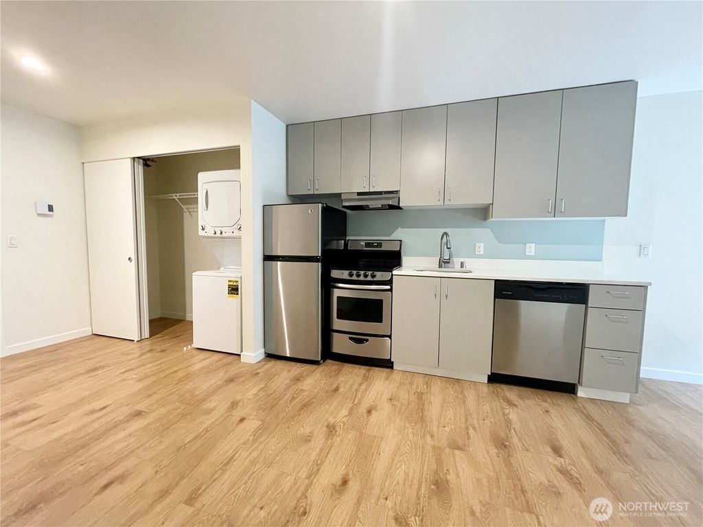 Photo of 2249 NE 46th Street, Seattle, WA 98105 (MLS # 2523446)