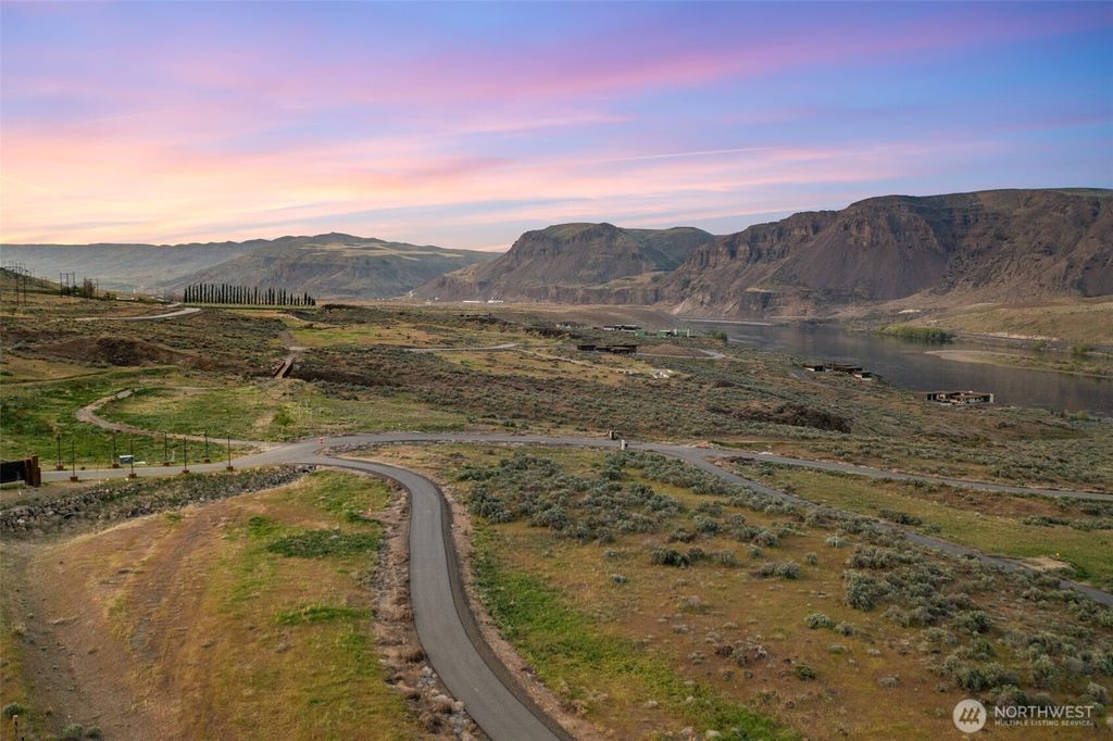 Photo of 33 Stagecoach Lane, Malaga, WA 98828 (MLS # 2501273)