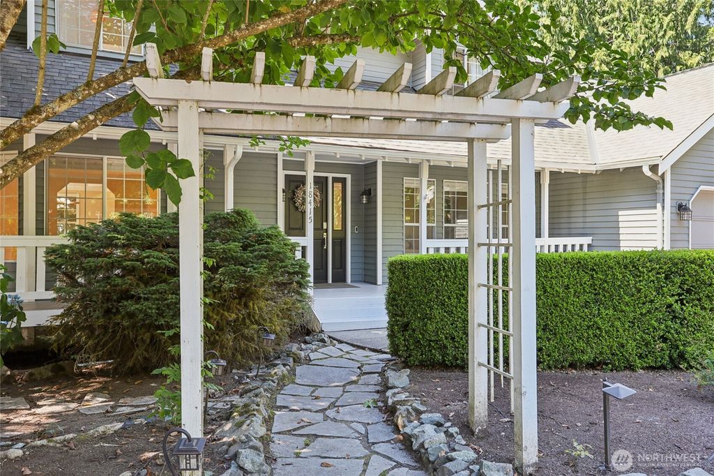 Photo of 18415 236th Avenue NE, Woodinville, WA 98077 (MLS # 2419099)