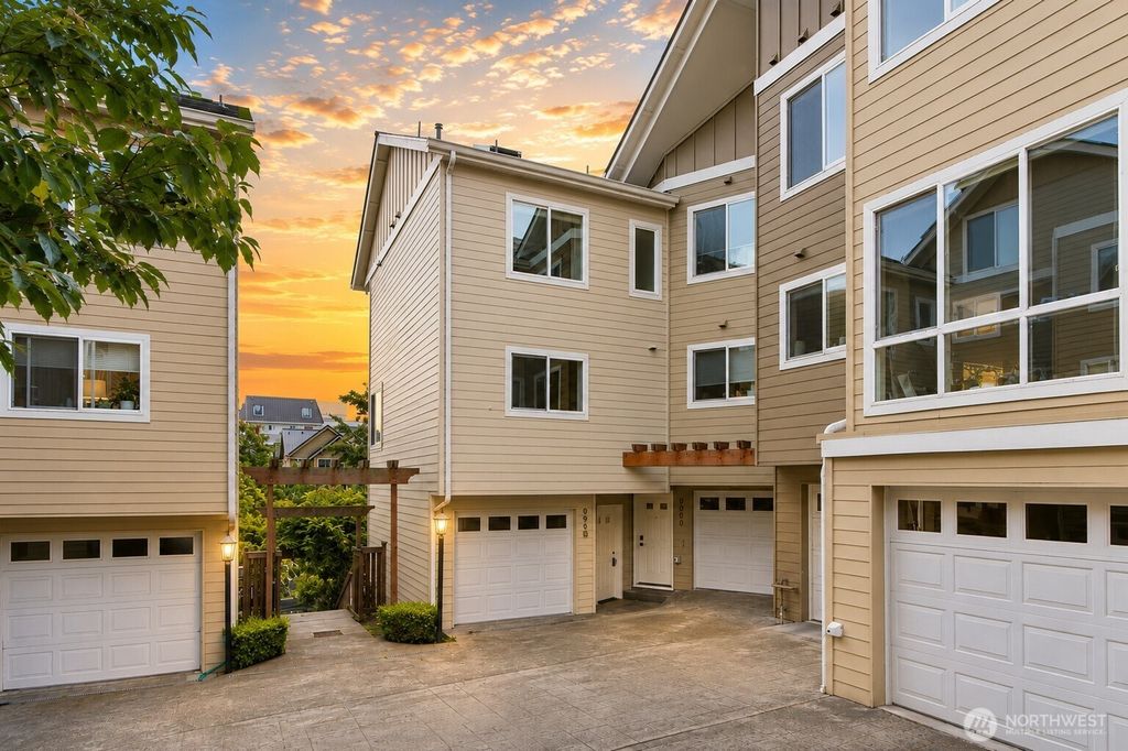 Photo of 936 N 35th Street #E, Seattle, WA 98103 (MLS # 2555429)