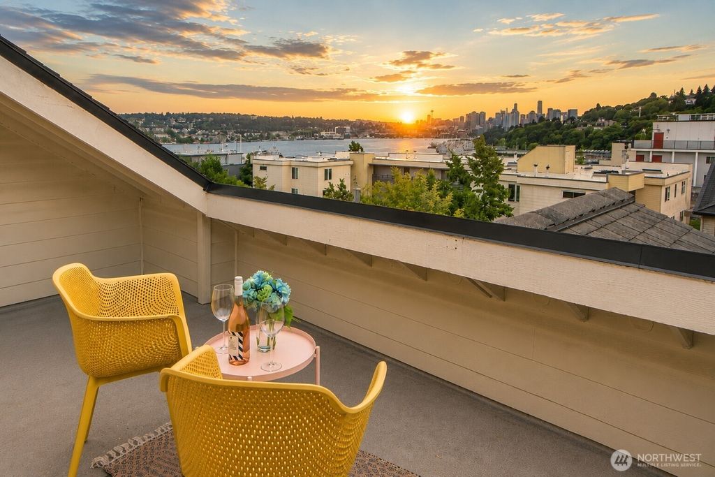 Photo of 936 N 35th Street #E, Seattle, WA 98103 (MLS # 2555429)
