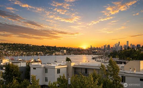 Photo of 936 N 35th Street #E, Seattle, WA 98103 (MLS # 2555429)