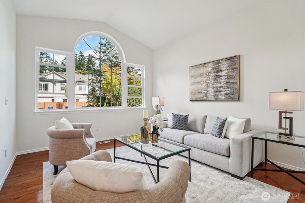 Photo of 529 235th Avenue NE, Sammamish, WA 98074 (MLS # 2415455)