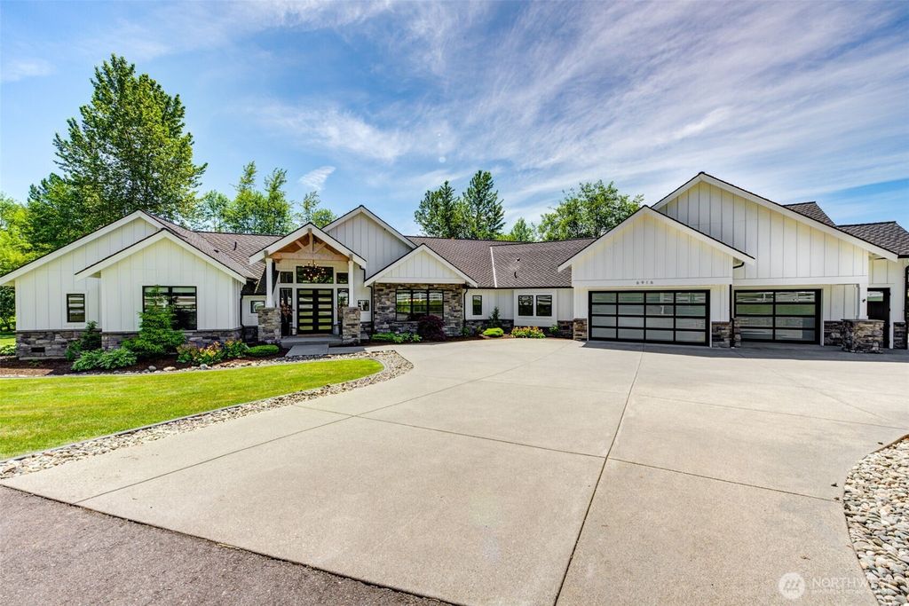 Photo of 6916 Interurban Boulevard, Snohomish, WA 98296 (MLS # 2382276)