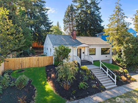 Photo of 8225 22nd Place NE, Seattle, WA 98115 (MLS # 2583308)