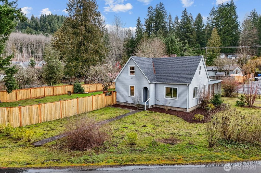 Photo of 54307 Mountain Highway E, Elbe, WA 98330 (MLS # 2486603)