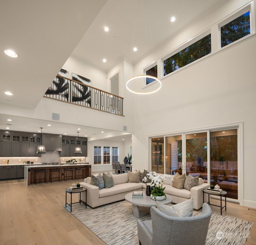 Photo of 103 109th Avenue SE, Bellevue, WA 98004 (MLS # 2284471)