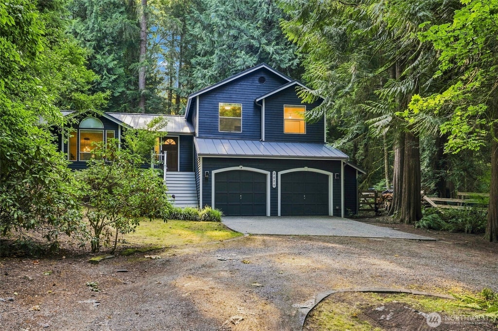 Photo of 3020 E Ames Lake Drive NE, Redmond, WA 98053 (MLS # 2570717)
