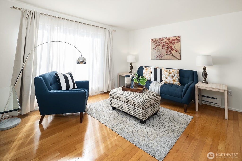 Photo of 11006 NE 68th Street #811, Kirkland, WA 98033 (MLS # 2586575)