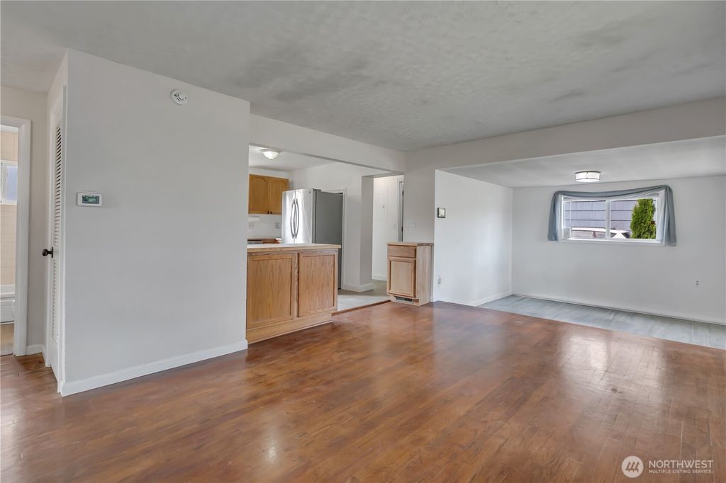 Photo of 505 B Street NE, Auburn, WA 98002 (MLS # 2434207)