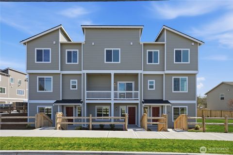 Photo of 9811 31st Avenue SE #B3, Everett, WA 98208 (MLS # 2507428)