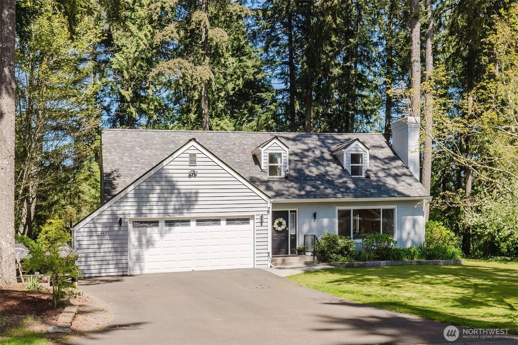 Photo of 4482 NW Cascade Street, Silverdale, WA 98383 (MLS # 2511985)