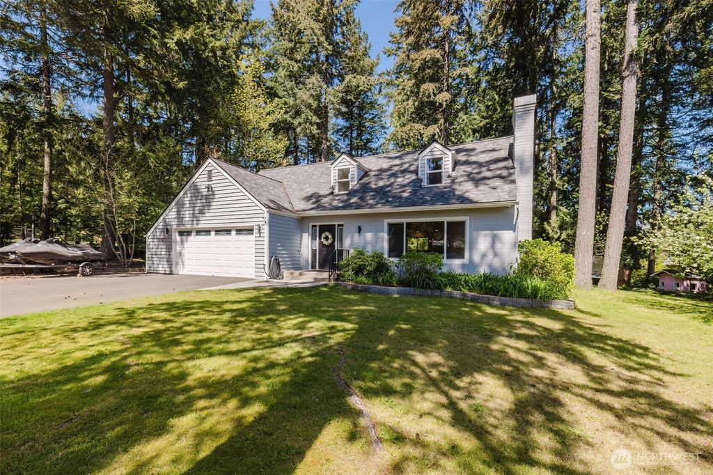 Photo of 4482 NW Cascade Street, Silverdale, WA 98383 (MLS # 2511985)