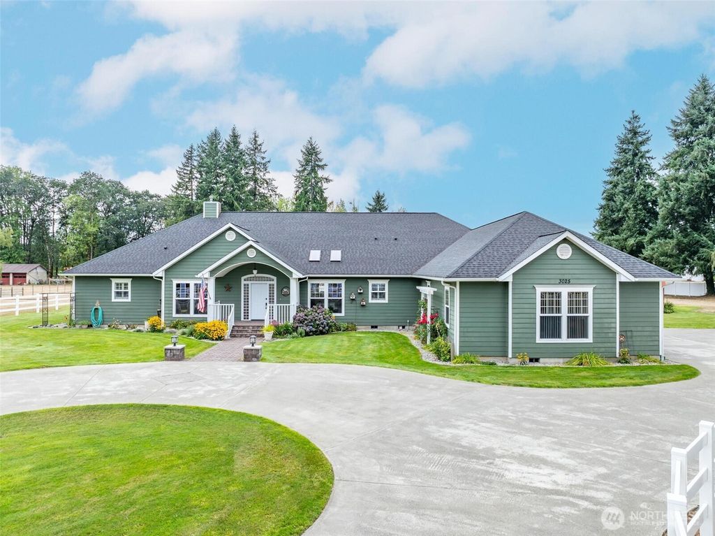 Photo of 3025 Harrison Avenue, Centralia, WA 98531 (MLS # 2524690)