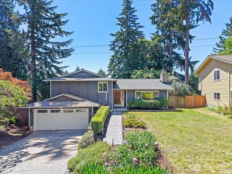 Photo of 9023 NE 132nd Place, Kirkland, WA 98034 (MLS # 2529247)